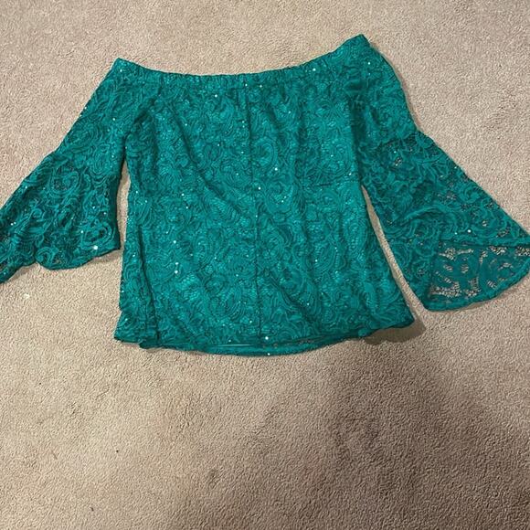 Boston Proper Green Fancy Neckland and Sleeve Blouse. L - Picture 4 of 4
